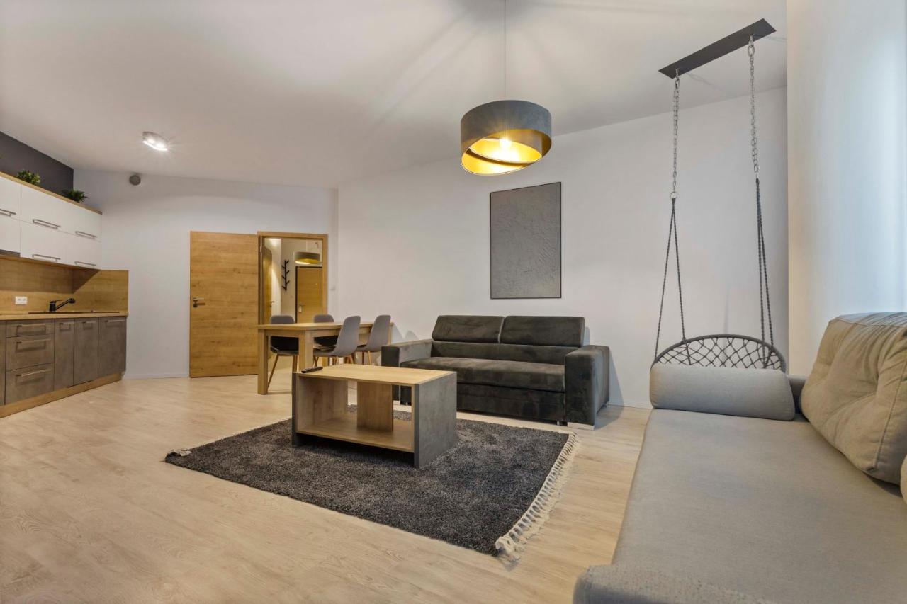 Apartamento Lam Anthracite W Ac & Balcony Bratislava Exterior foto