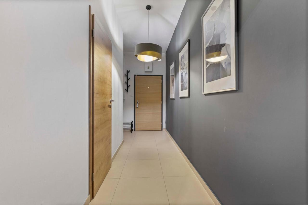 Apartamento Lam Anthracite W Ac & Balcony Bratislava Exterior foto